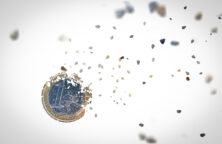 Les banques matraquent de moins en moins les clients, notamment les plus fragiles.