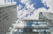 La Bourse de Paris finit sereine, dans l&rsquo;attente de Powell