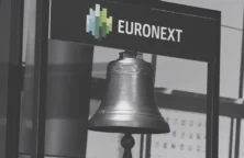 La Bourse de Paris prend ses bénéfices face aux incertitudes