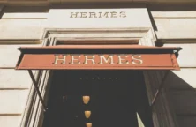 Luxe : le ralentissement se confirme mais le segment premium résiste