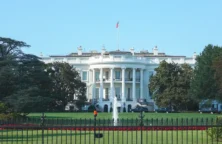 Présidentielle américaine : deux visions du monde, quelles conséquences pour les marchés ?