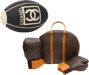 ballon de rugby logo au double “C” - sac de sport créés par Karl Lagerfeld pour Louis Vuitton